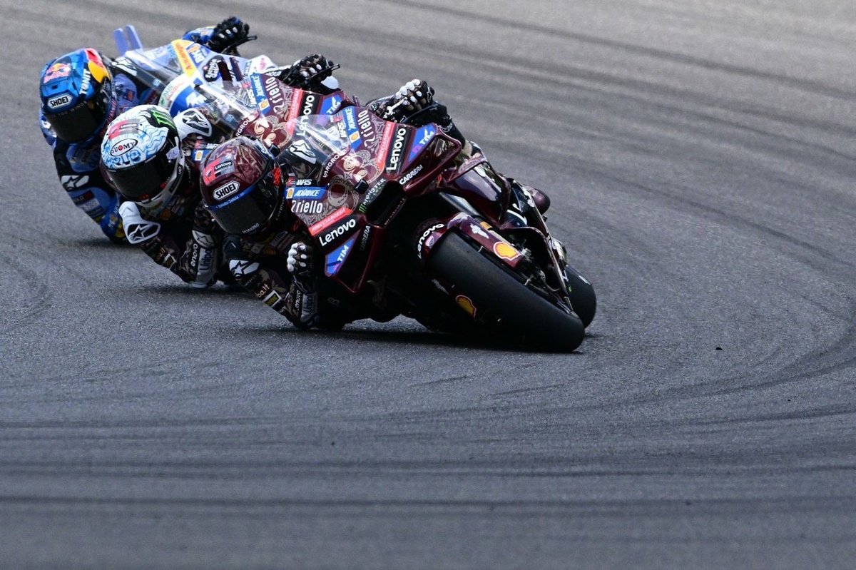 Pour Márquez, Bagnaia a peut-être trop attaqué en début de course