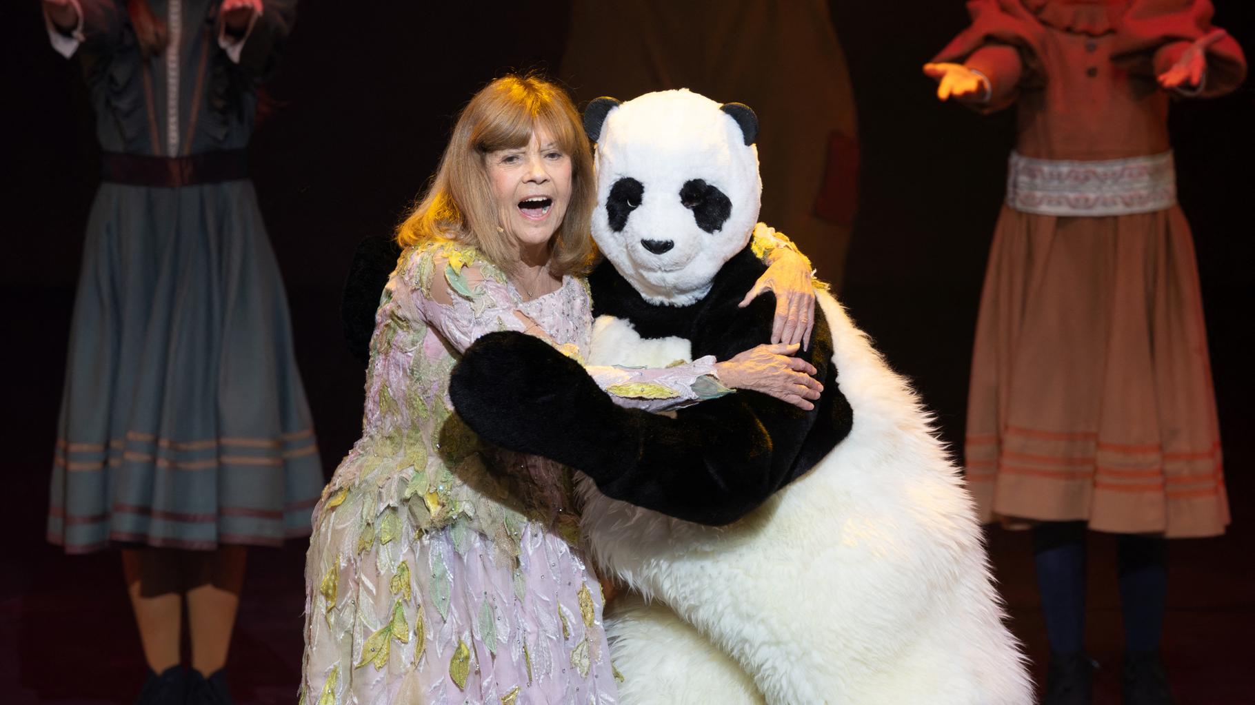 Chantal Goya ne peut plus chanter « Pandi-Panda » et lance un appel à l’aide