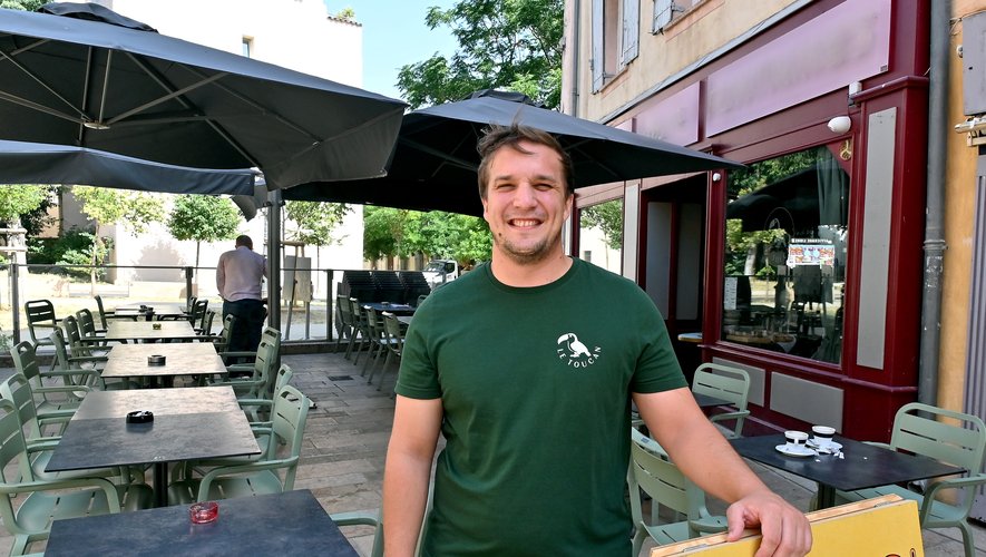 Ça bouge dans le commerce : un ancien rugbyman de Narbonne rend hommage à son père en reprenant la brasserie des Quatre Fontaines