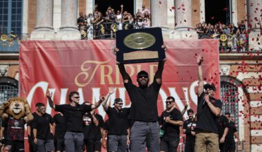 La folie à Toulouse qui fête ses vainqueurs du Top 14 dans une ambiance bouillante