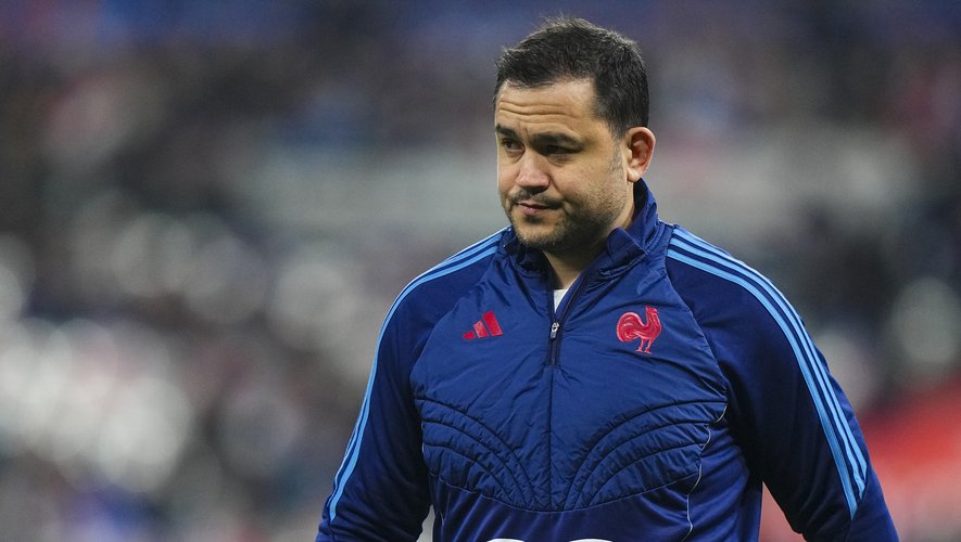 XV de France - Killian Tixeront au centre ? "Ça fait partie des options", révèle Laurent Sempéré