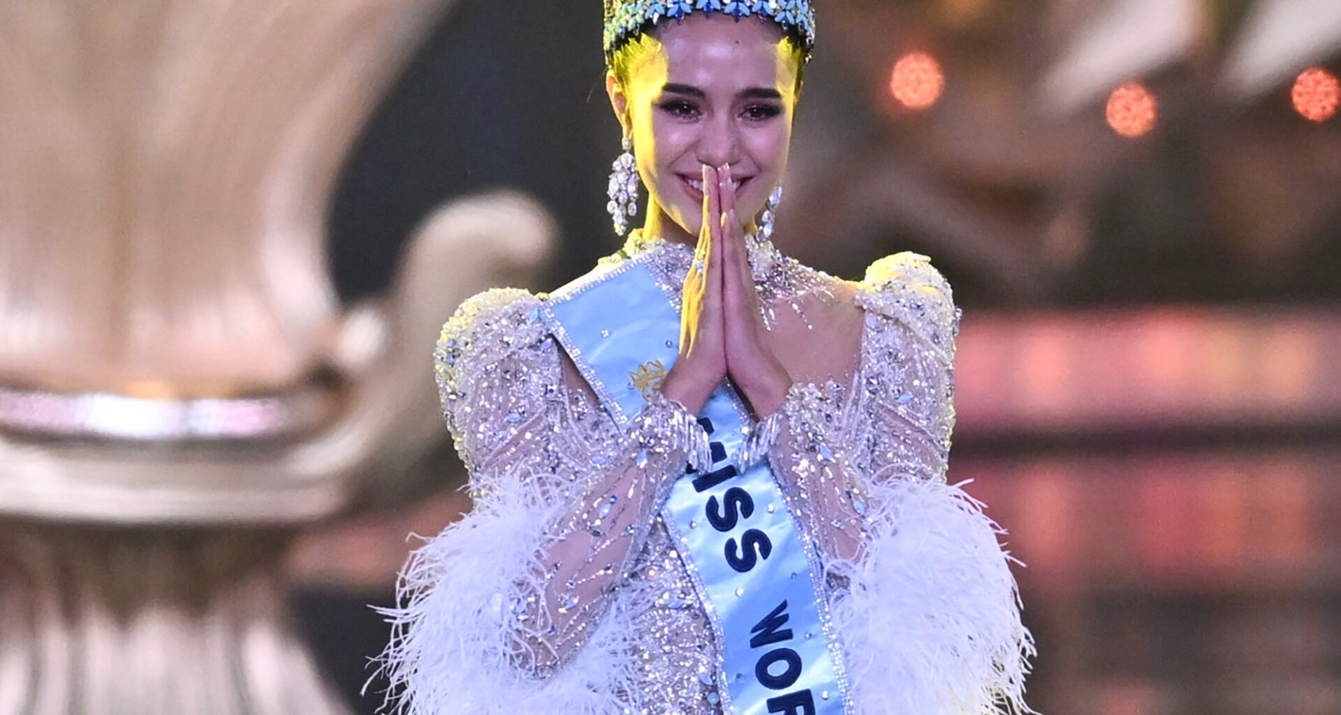Miss Thaïlande Suchata Chuangsri couronnée, Miss Martinique élue troisième dauphine