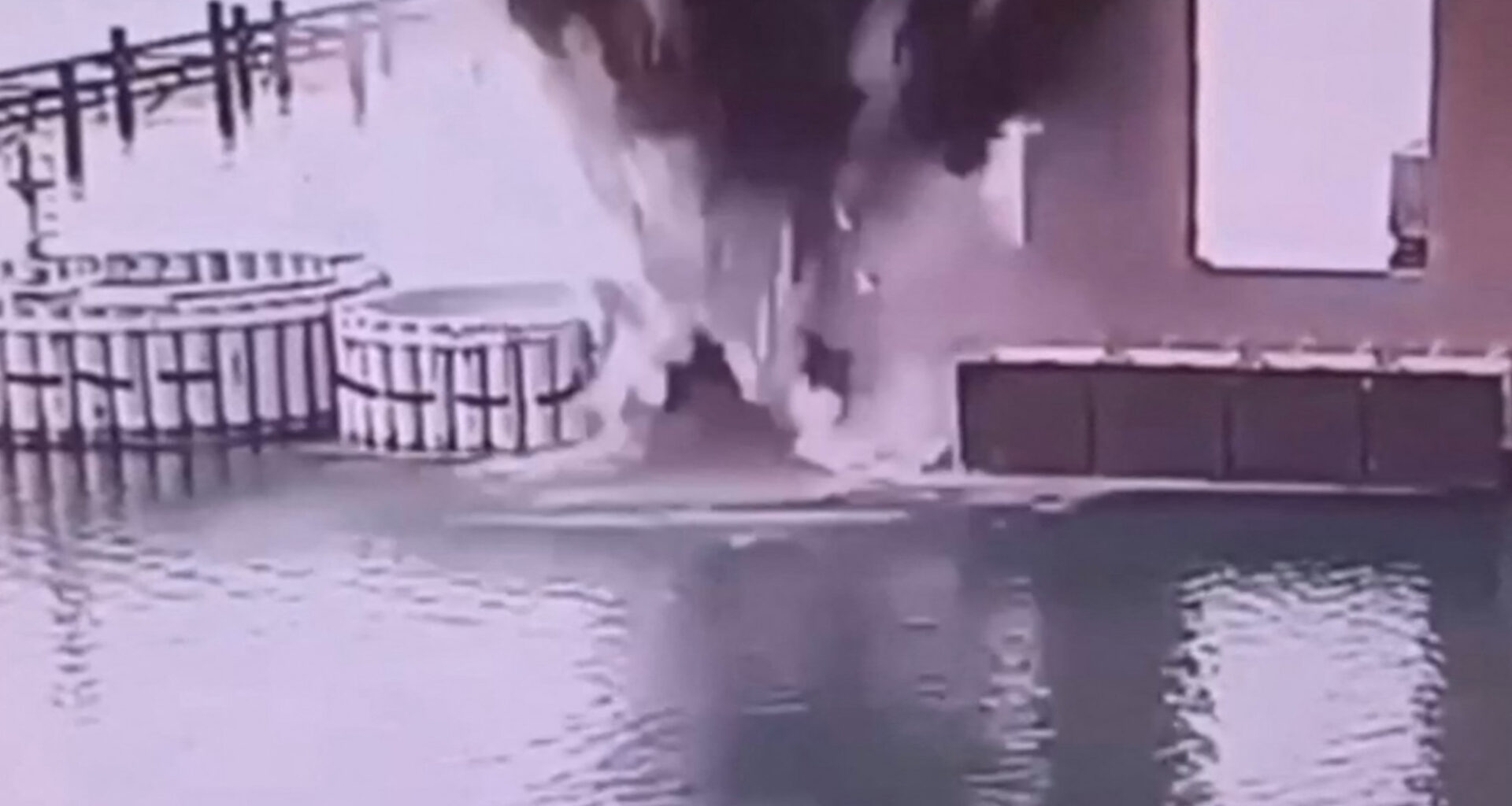 un pont stratégique et symbolique attaqué par l'Ukraine
