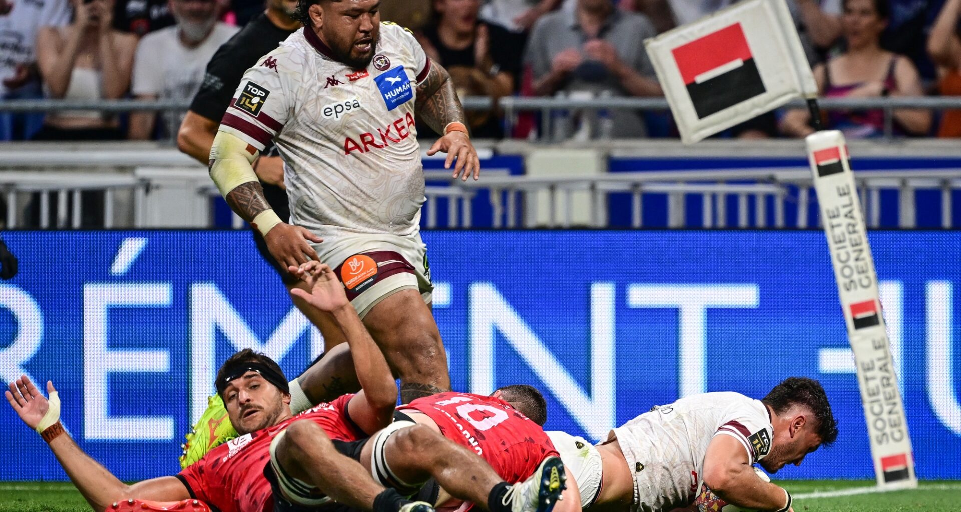 largement victorieux de Toulon, Bordeaux Bègles rejoint Toulouse en finale