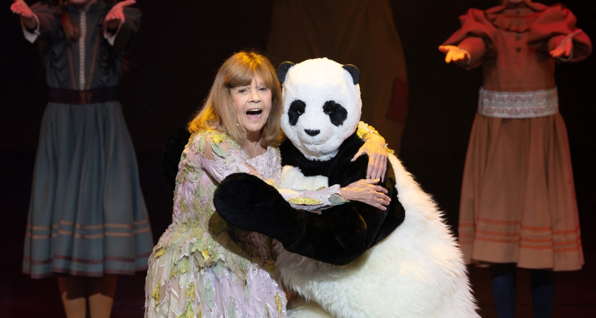 Chantal Goya remercie Julien Doré qui lui a proposé son costume après la disparition de Pandi-Panda