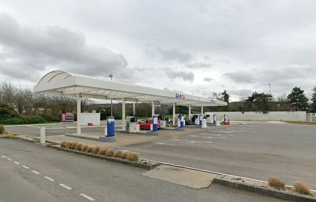 Un homme s’immole par le feu en s’aspergeant d’essence dans une station