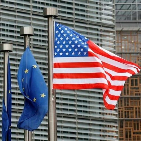 L'UE prête à accepter sous conditions un droit de douane unique de 10% de la part des USA rapporte Handelsblatt
