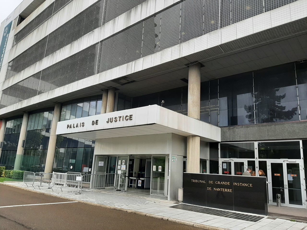 deux mineurs condamnés à plusieurs années de prison ferme