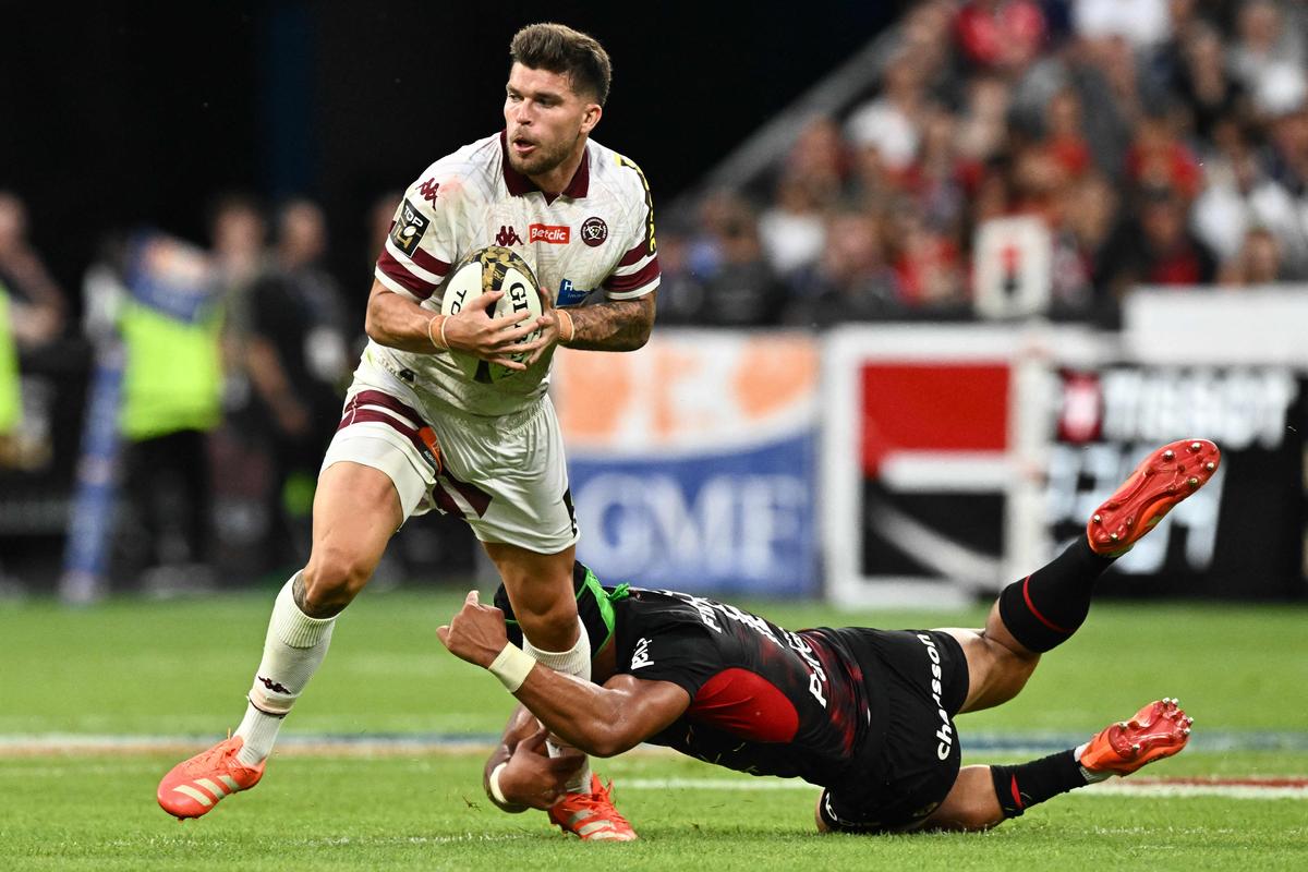 Bordeaux-Bègles : Matthieu Jalibert, début de saison compromis - Sud Ouest