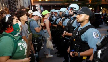 Chicago, New York, Austin... En images, les manifestations anti-expulsions qui s’étendent aux États-Unis