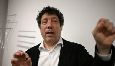 Retour sur terre vénézuélienne pour Crespin et ses œuvres en apesanteur : Actualités