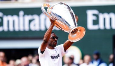«Ici c’est...», euphorique, Ousmane Dembélé présente le trophée de la Ligue des champions sur le court Philippe-Chatrier