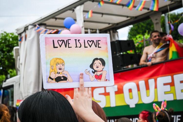 Pride Marche des fiertés Queer manifestation