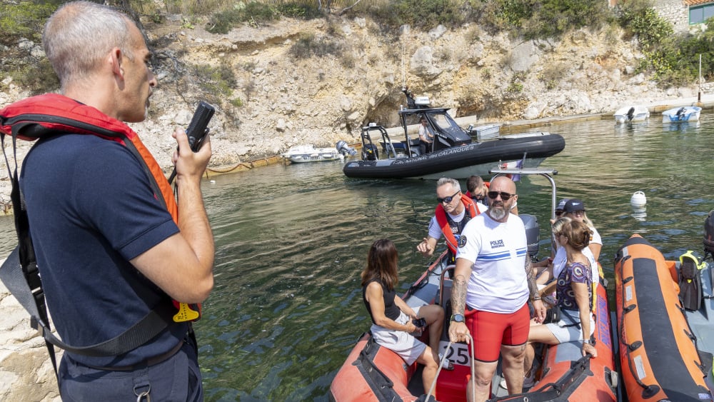 Un exercice géant d'évacuation à la calanque de Sormiou à Marseille