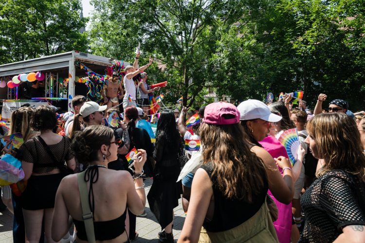 Pride marche des fiertés LGBTQIA+