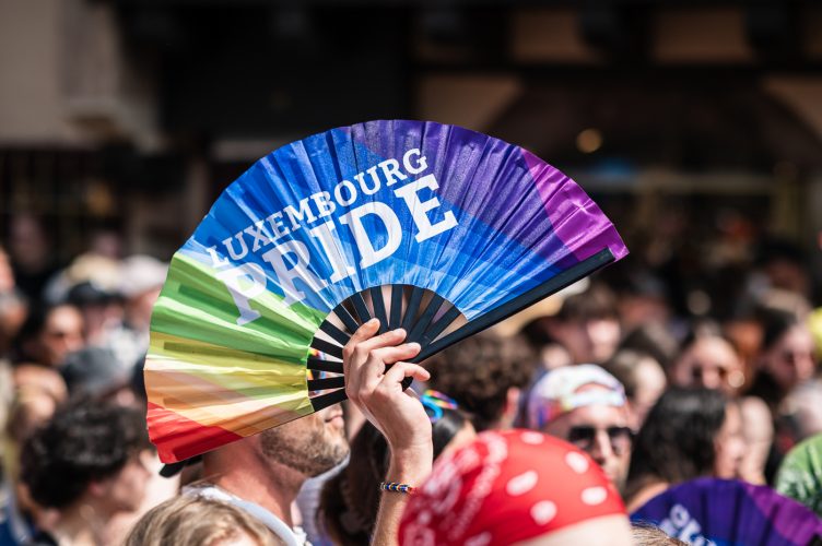Pride marche des fiertés LGBTQIA+ visibilités