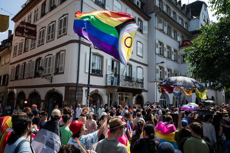 Pride marche des fiertés LGBTQIA+ visibilités