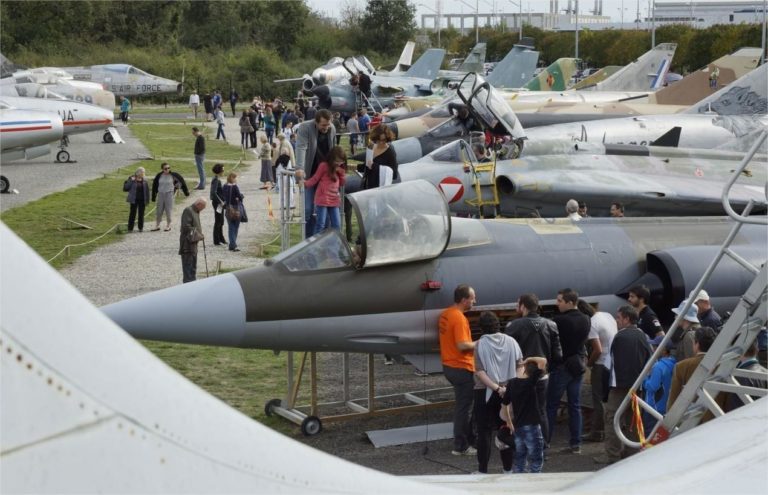 L'association des Ailes anciennes organise une journée cockpit.