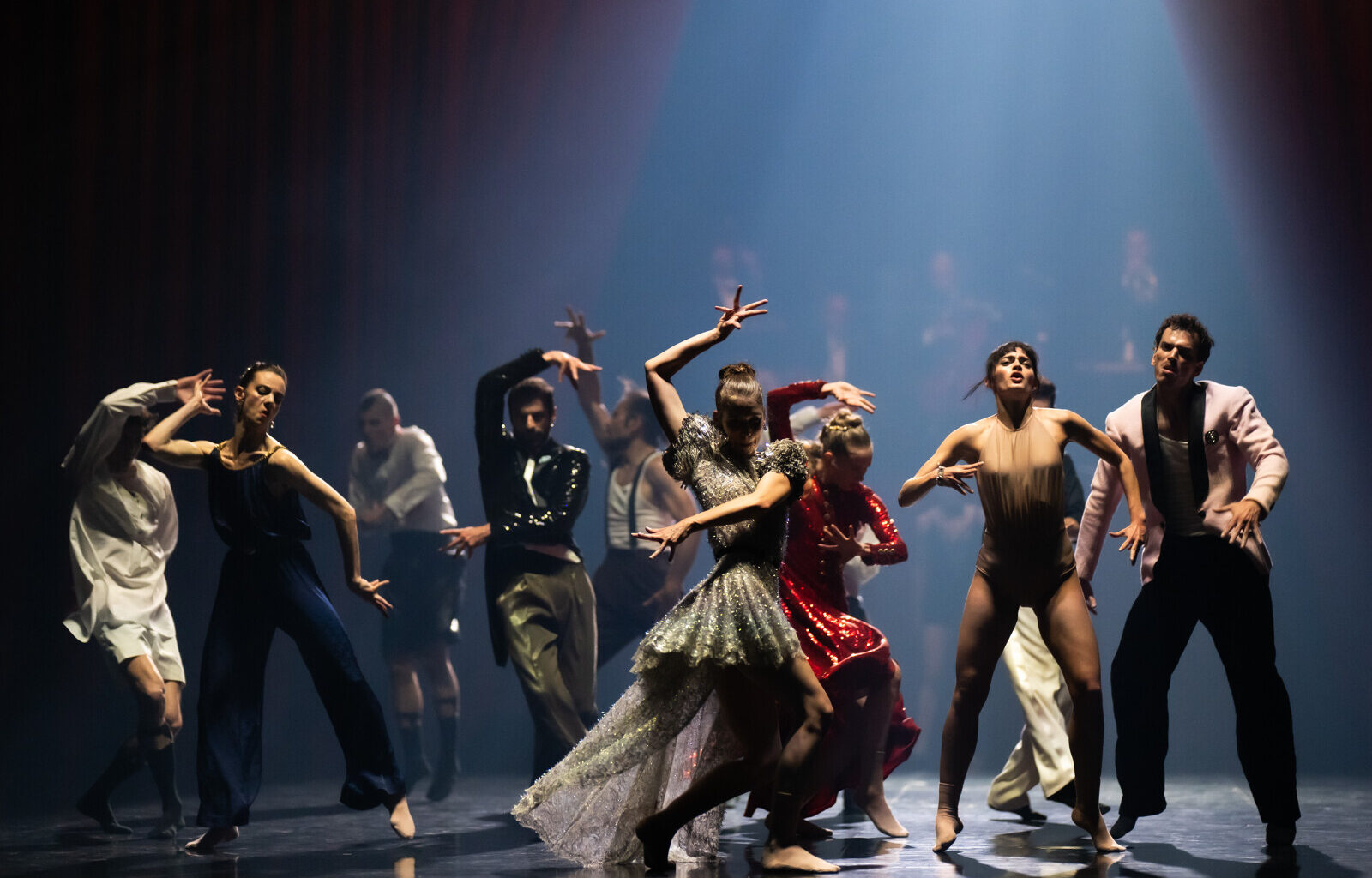 « Red Carpet » : l’éblouissante performance d’Hofesh Shechter à Garnier