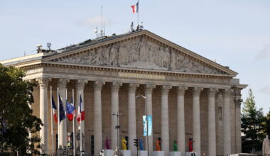 Paris : tout en verre, « plus moderne »… Le futur pavillon d’accueil de l’Assemblée nationale fait réagir