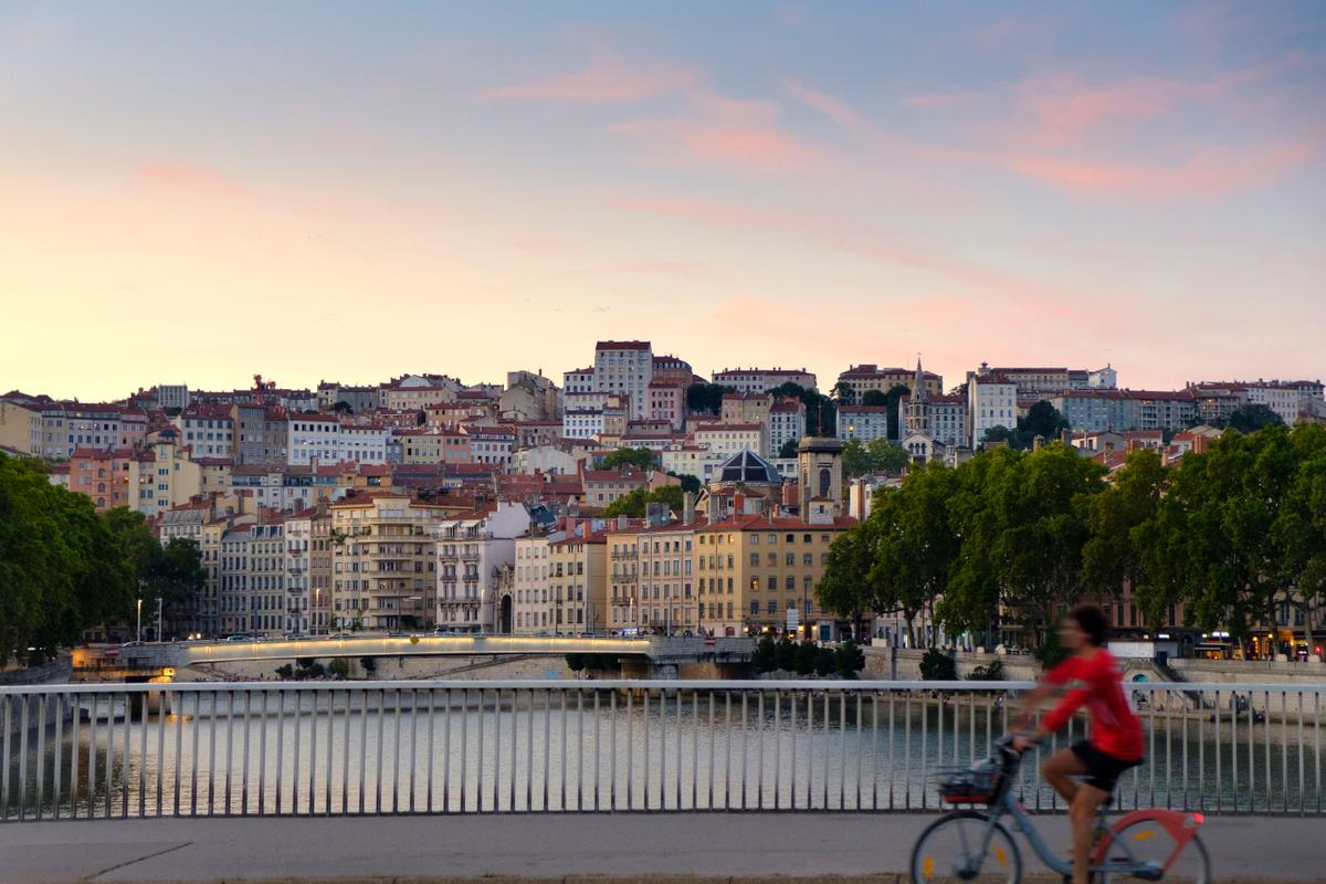 Paris, Bayonne, Lyon, Lille... 72 villes appellent à pérenniser et élargir l’encadrement des loyers