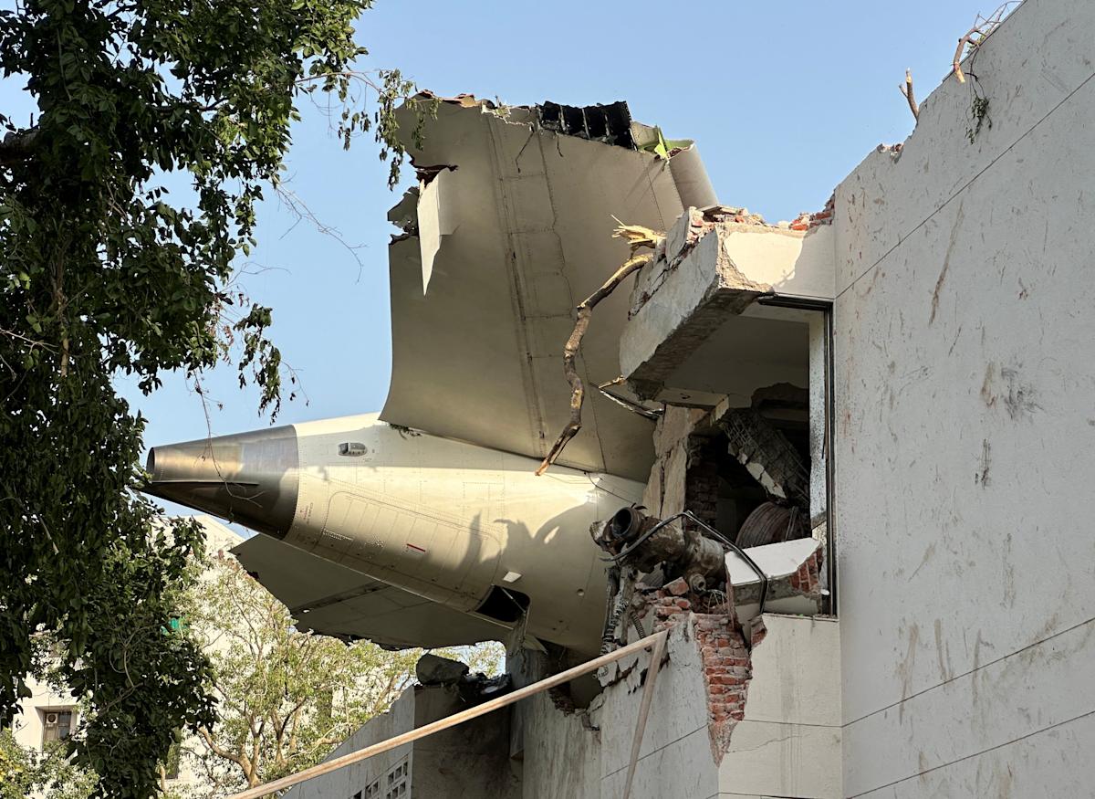 260 morts selon la police, un survivant miraculé... Suivez notre direct