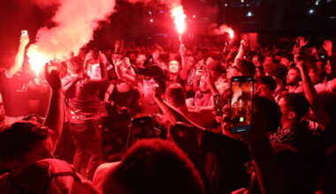 Euphorie, débordements et... demande en mariage : à Paris, récit d’une nuit de folie après le sacre du PSG