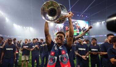 Avec ou sans étoile ? Le champion d’Europe dévoile son nouveau maillot