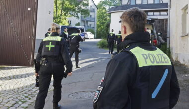 Le «Royaume d’Allemagne», un groupe extrémiste et complotiste royaliste démantelé outre-Rhin – Libération