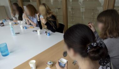 dans une clinique parisienne, la lutte au quotidien pour vaincre l’anorexie