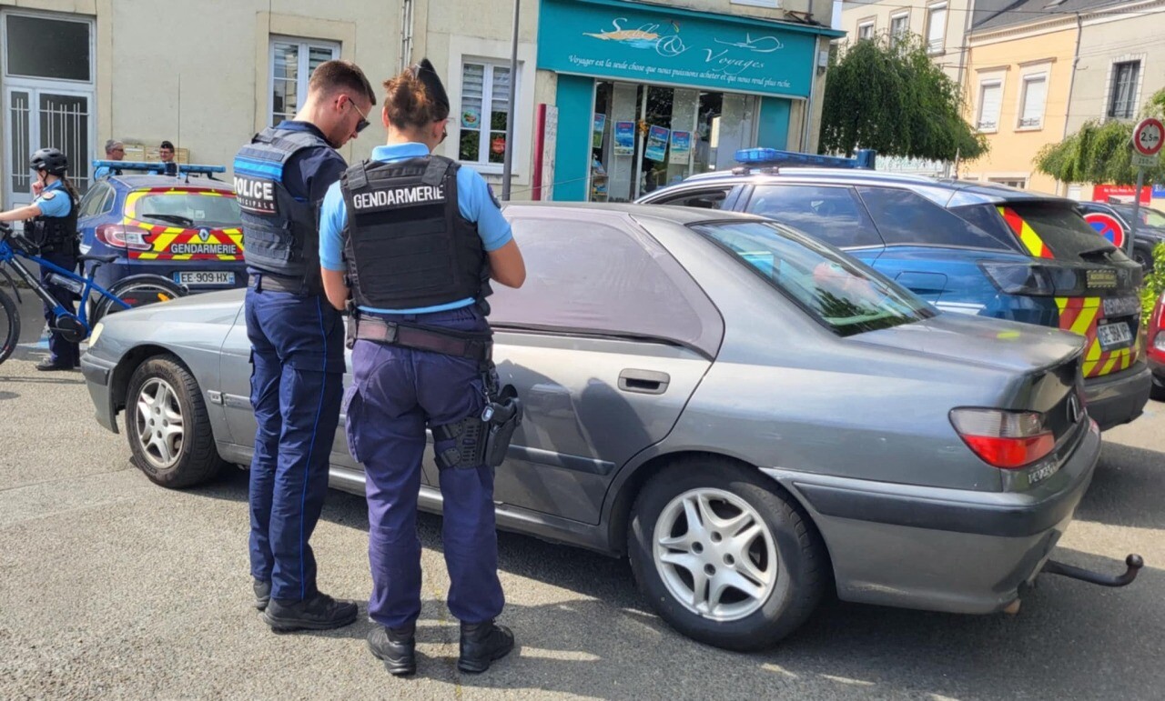 Près de Saint-Etienne. Un homme tir à l'arme à feu, deux écoles confinés : des gendarmes partout