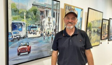 il présente ses peintures à Melun