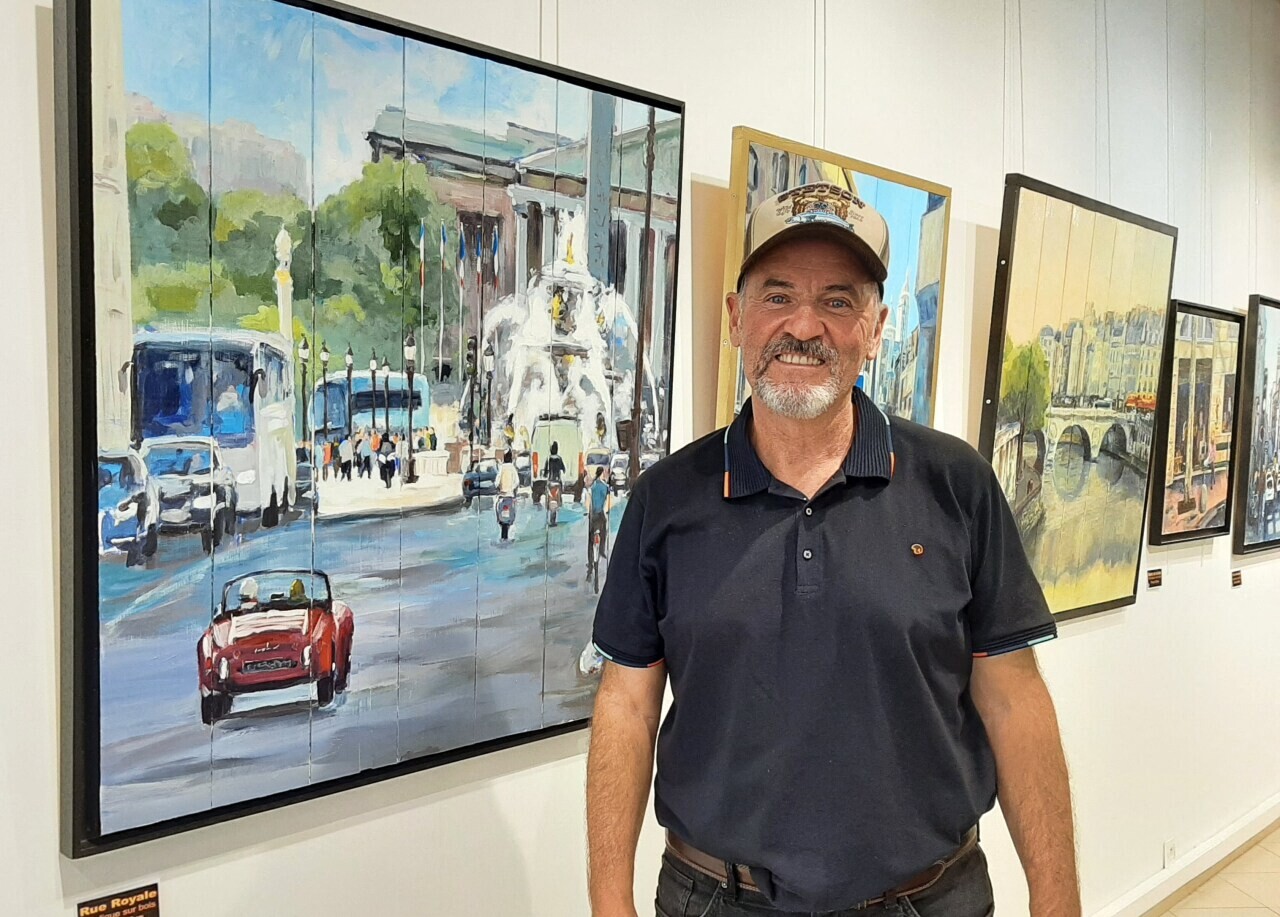 il présente ses peintures à Melun