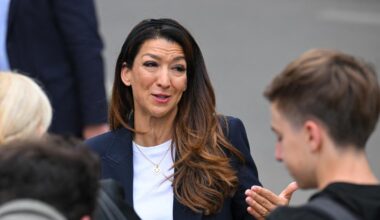 Sabrina Agresti-Roubache fait son retour dans le match des municipales à Marseille