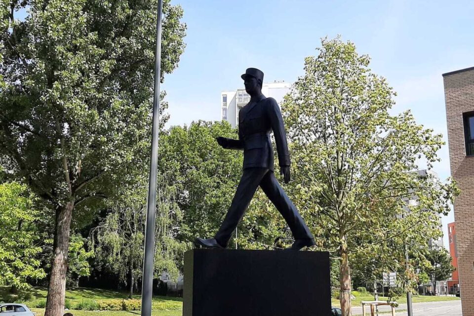La statue de De Gaulle a officiellement été dévoilée à la date symbolique du 18 juin 2025.