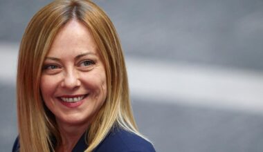 Giorgia Meloni, de paria «postfasciste» à modèle des droites françaises