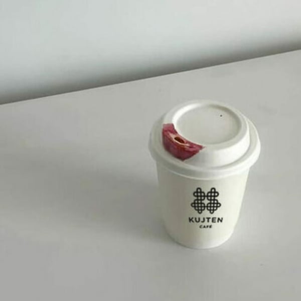 Kujten se dote d'un café éphémère à Paris