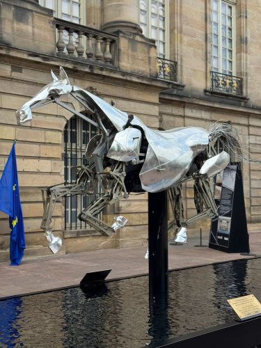 zeus cheval métallique jo
