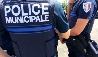 une enfant de 2 ans retrouvée seule dans la rue, la police alerte