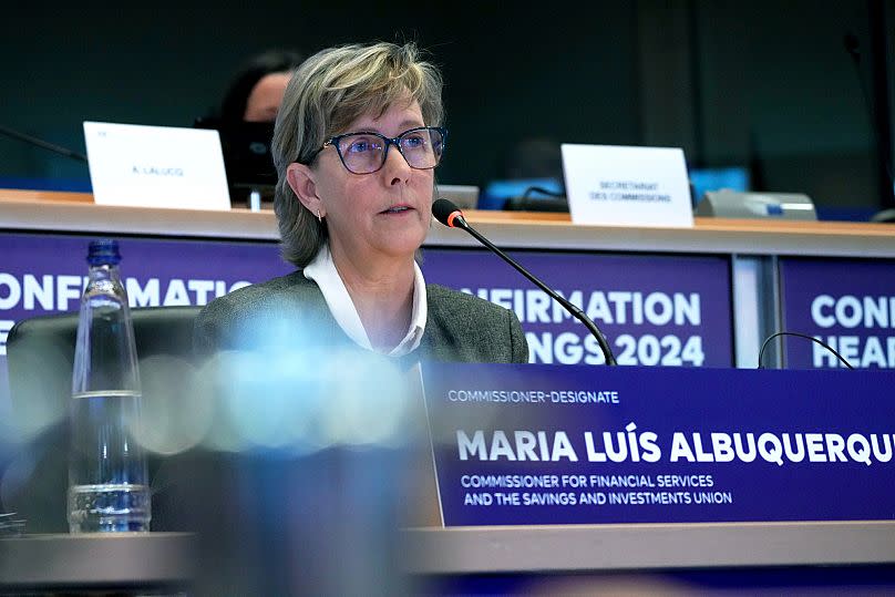 Maria Luís Albuquerque s'exprime lors de son audition de confirmation au Parlement européen à Bruxelles, le mercredi 6 novembre 2024