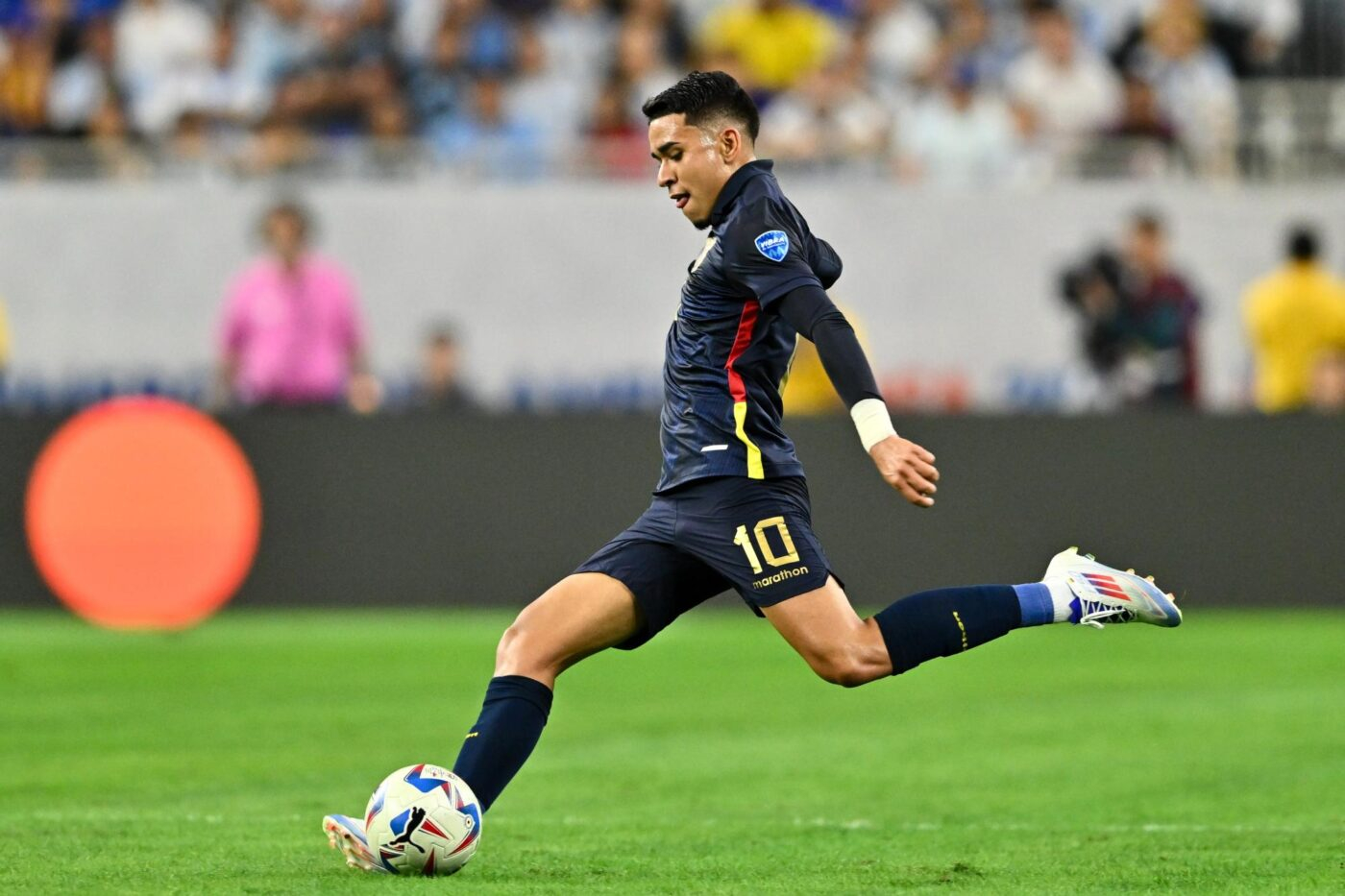Chelsea devrait prêter deux nouveaux joueurs à Strasbourg - 03/06/2025 à 11:59