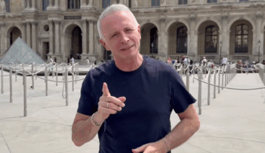 Samuel Étienne va jouer aux jeux vidéo en direct du Louvre au cours d’un « live historique »