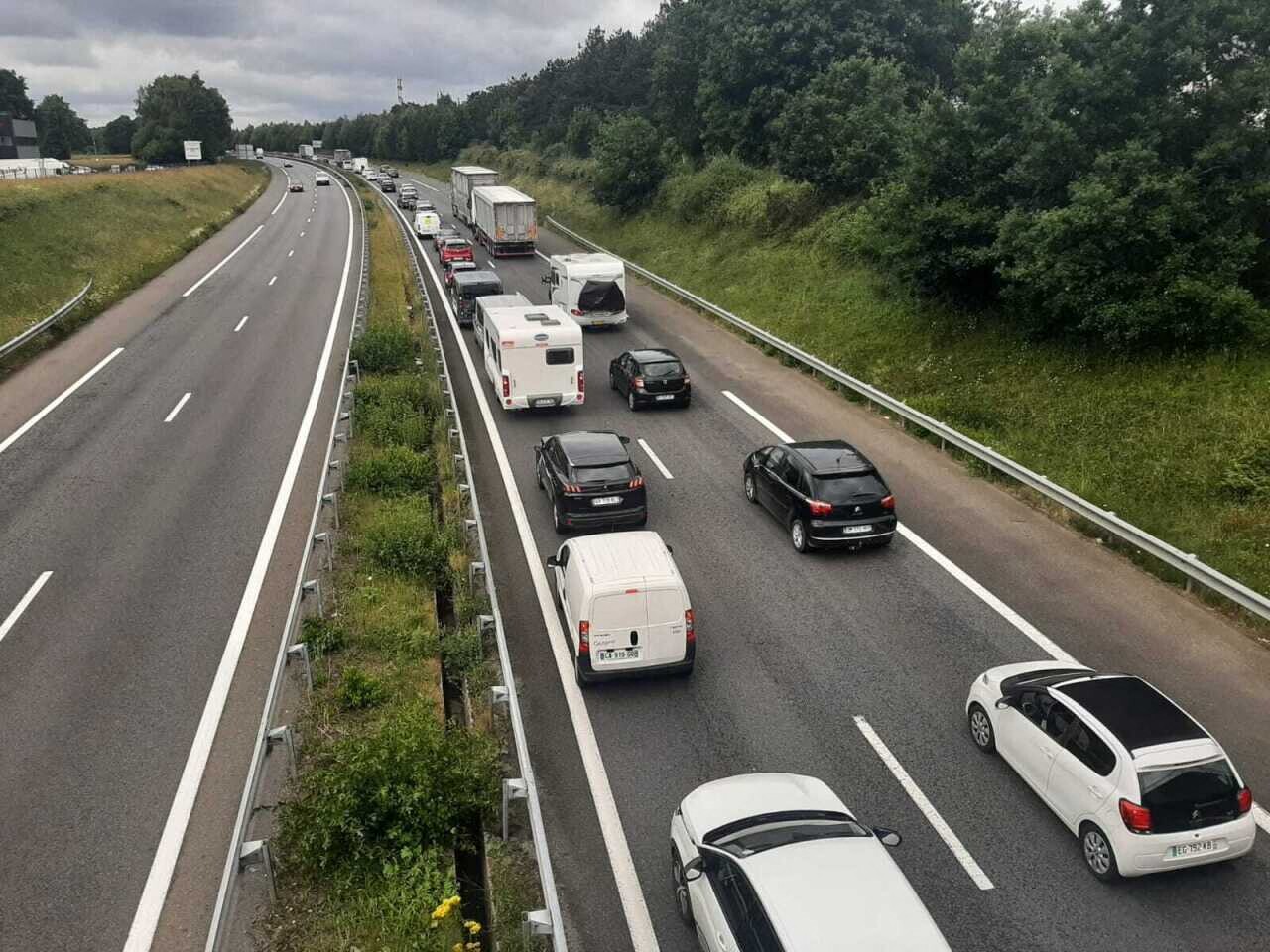 un bouchon se forme entre Rennes et Fougères