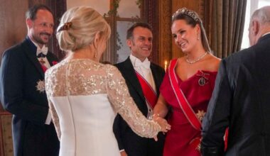 Ingrid Alexandra de Norvège accueille les Macron à Oslo