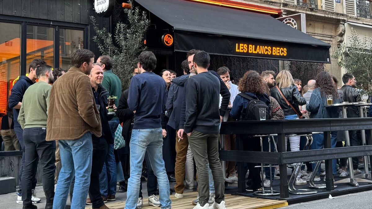 Paris : en colère contre les terrasses estivales, 40 associations de riverains s’en prennent à la Ville