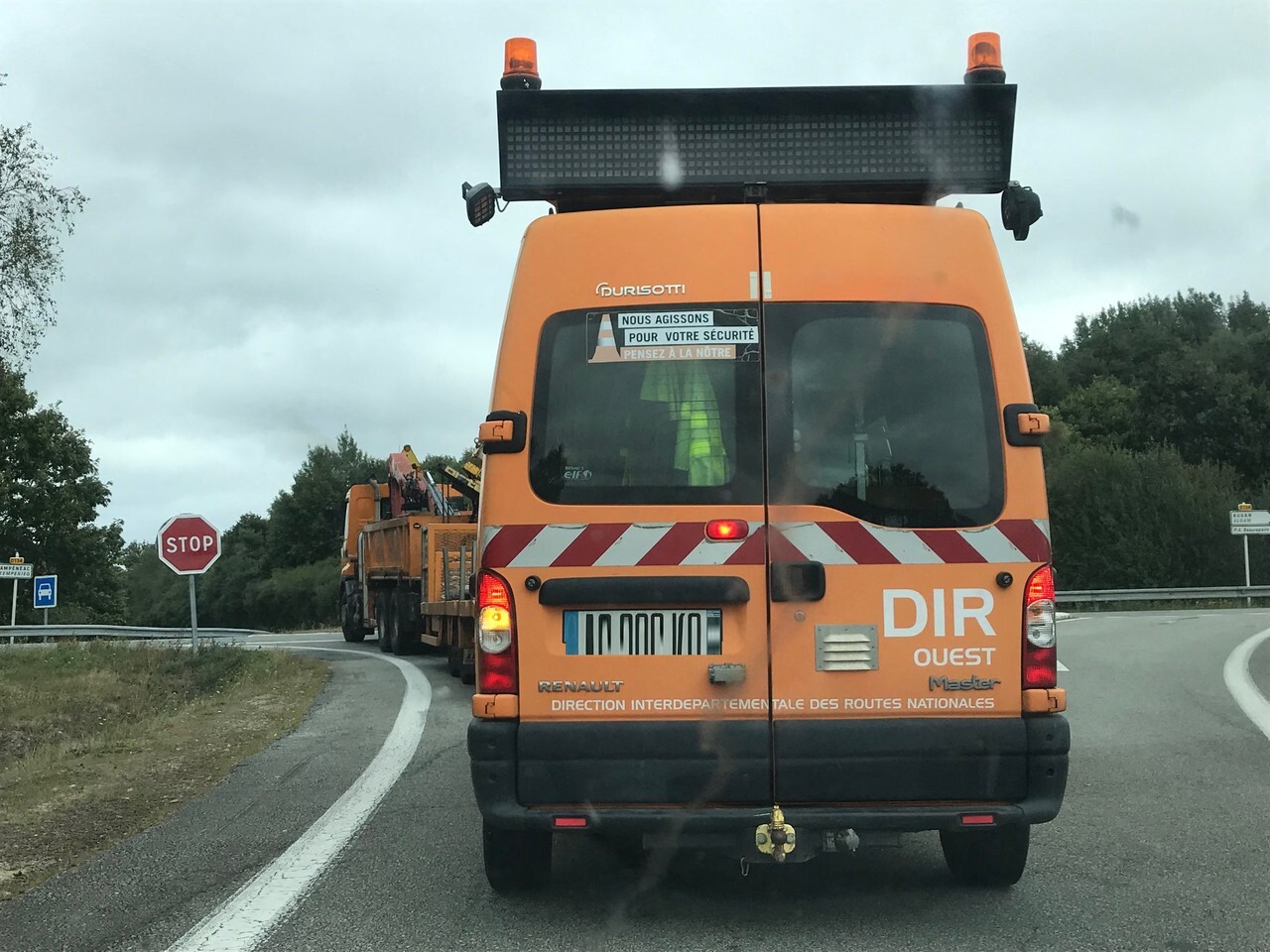 Un car en panne sur la N12 à hauteur de Rennes, 40 passagers attendent un transfert