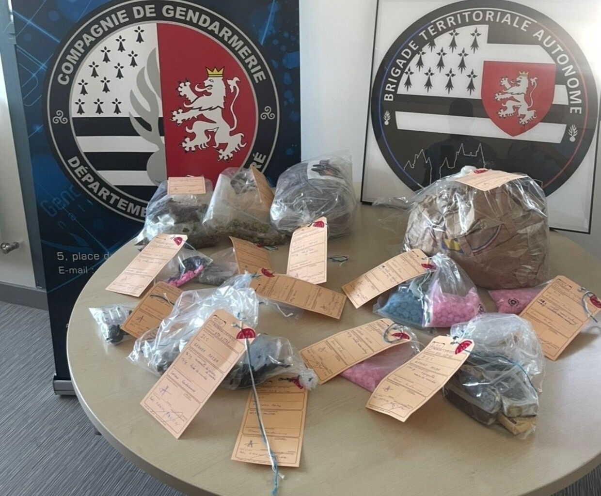 1 224 cachets d’ecstasy et 2 kg de cannabis saisis par la gendarmerie