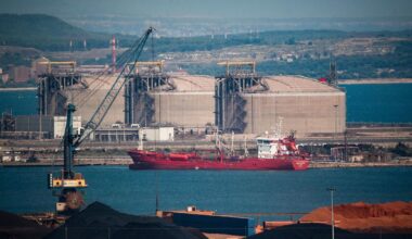 deux nouveaux conteneurs de composants militaires en partance pour Israël bloqués par les dockers