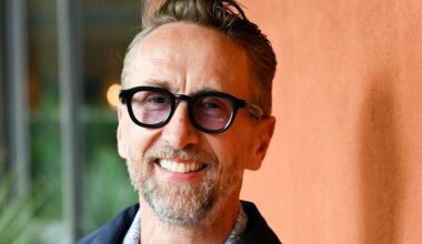 Philippe Caverivière se moque de l’accrochage entre Rachida Dati et Patrick Cohen dans « C à vous »