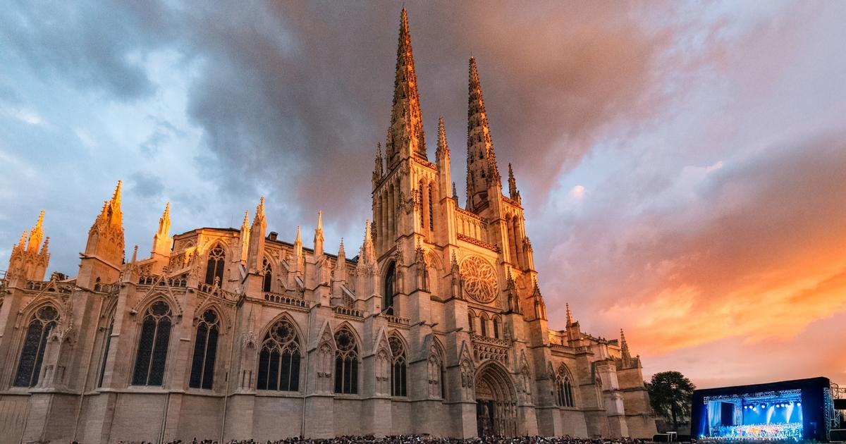 un immense concert de musique sacrée sur la place Pey Berland à Bordeaux ce samedi